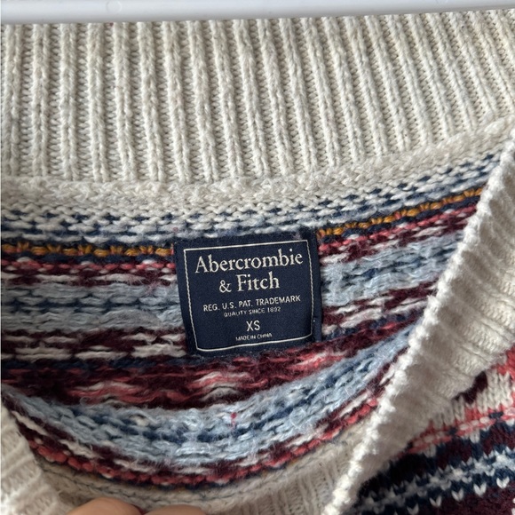 abercrombie sweater - Picture 3 of 3
